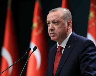 Erdogan adelanta un año y medio las elecciones turcas