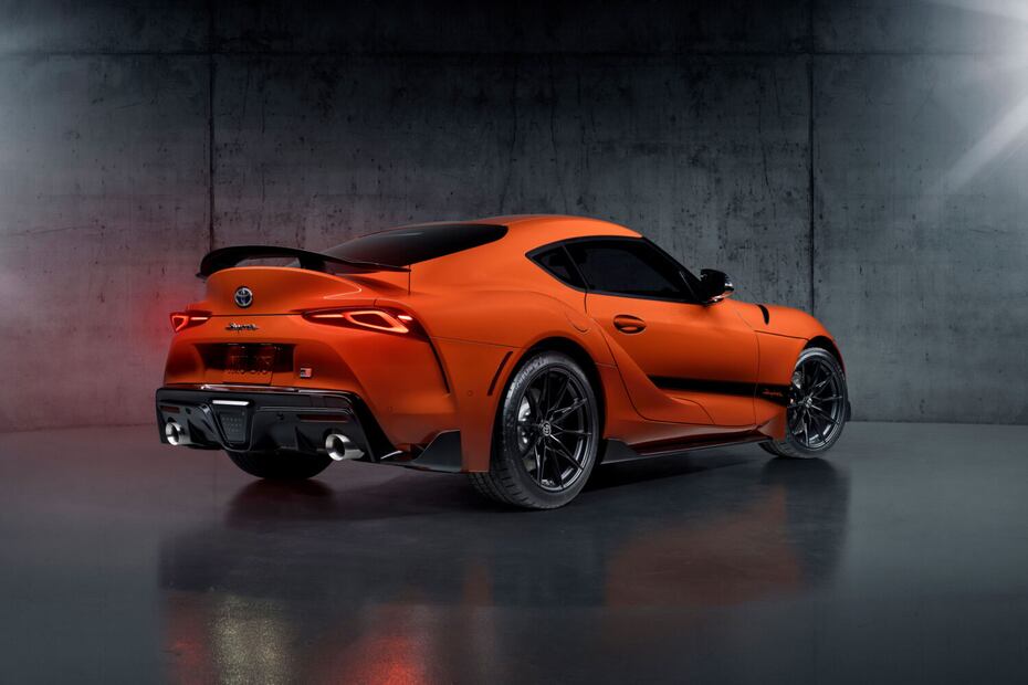 El Toyota supra llega con transmisión manual a México.