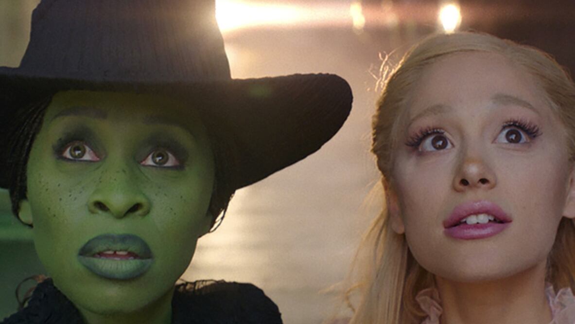 Cynthia Erivo y Ariana Grande en la película "Wicked." Foto, Universal Pictures vía AP.