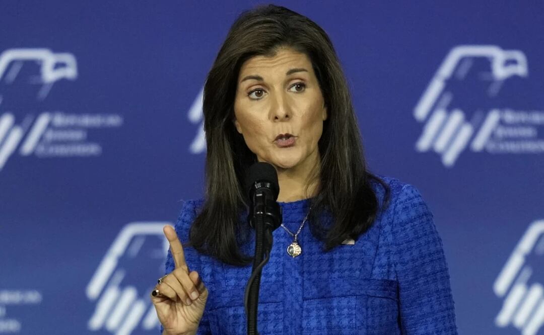 La candidata presidencial republicana y exembajadora ante la ONU Nikki Haley habla en una reunión anual de líderes de la Coalición Judía Republicana, en Las Vegas. Foto: AP