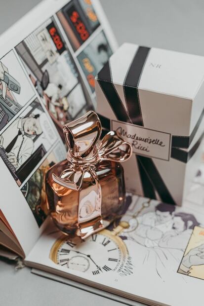 Los secretos más efectivos para que tu perfume dure todo el día 