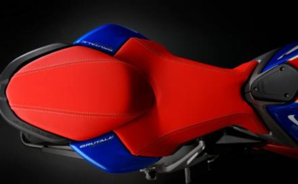 MV Agusta Brutale 800 America: arma imperial