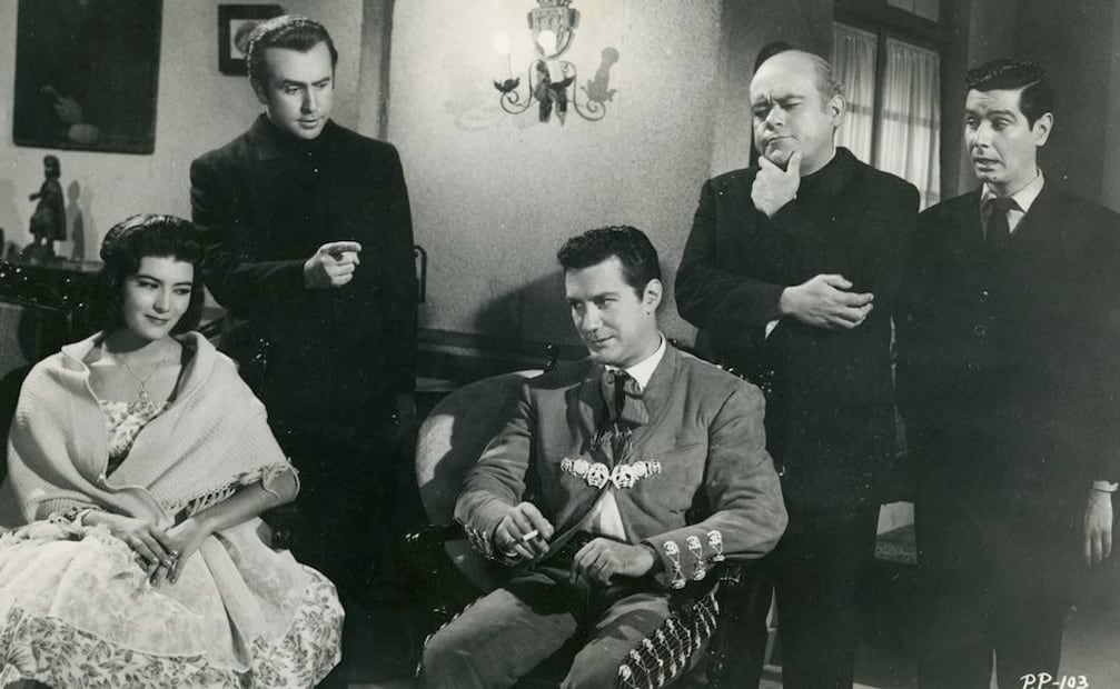 Aquí en una foto de 1960 con Joaquín Cordero, Noe Murayama, Pompin y Nacho en la película "Qué padre tan padre". 