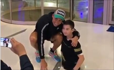 Noble gesto de Cristiano Ronaldo con un aficionado con discapacidad