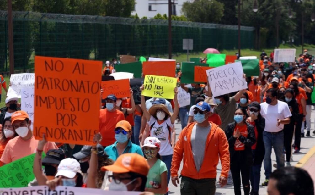 Estudiantes de la UDLAP exigen liberación del campus tras irrupción de la policía