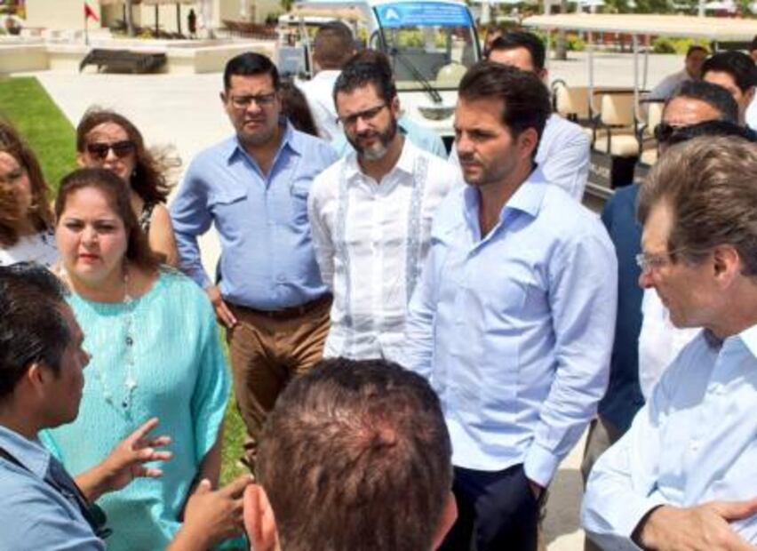 Evalúan colocar barreras en el mar para contener sargazo en Quintana Roo
