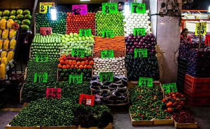 Jitomate, tortillas y gasolina, los productos que más golpearon el bolsillo y la inflación en México