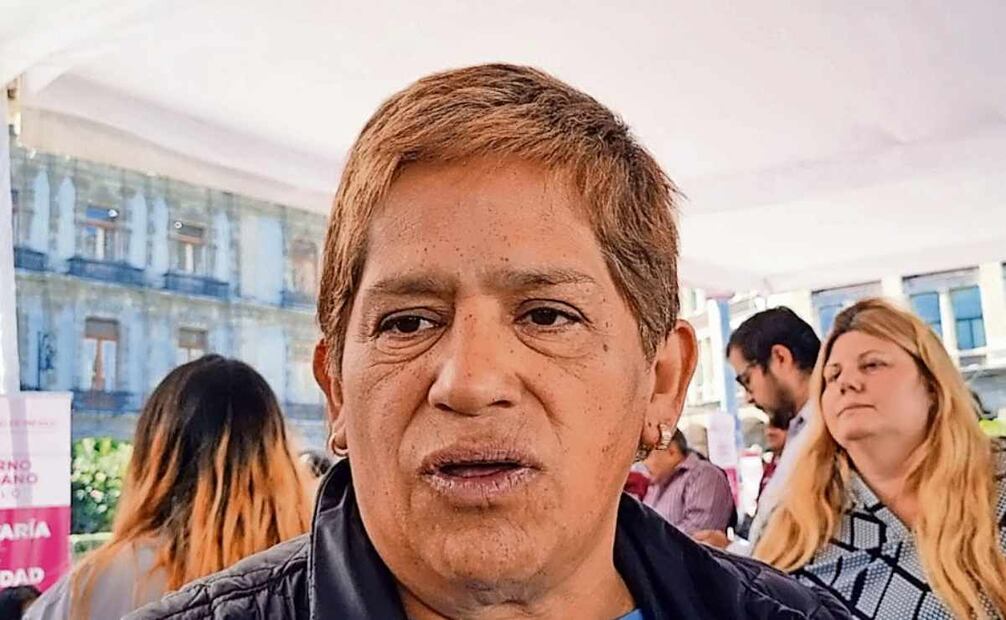 Ernestina Solís pidió atención para un edificio dañado por microsismos Foto: Frida Sánchez / EL UNIVERSAL