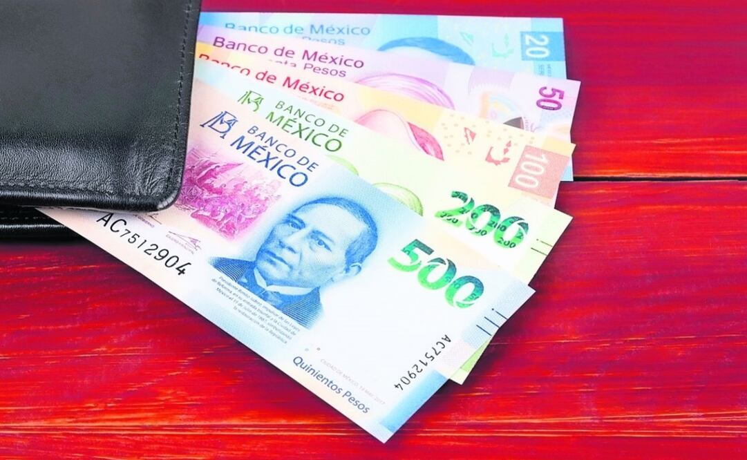 Se prevé que el tipo de cambio alcance 18.50 pesos por dólar para finales de año, lo que significa una depreciación de 7.4% frente al nivel actual. Foto: Archivo | El Universal