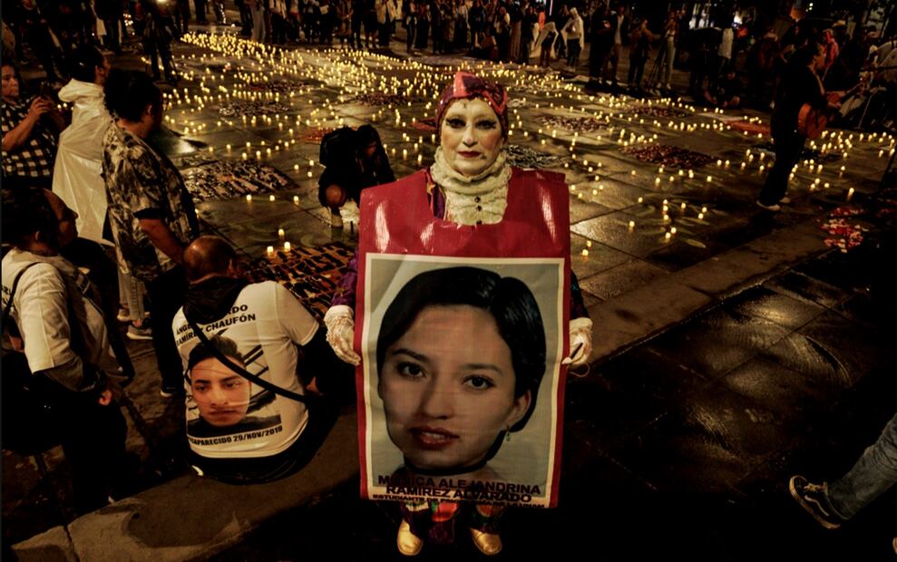 Colectivos de madres buscadoras se reunieron en el Monumento a la Madre para velada previo al 10 de Mayo. Foto: Yaretzy M. Osnaya/EL UNIVERSAL