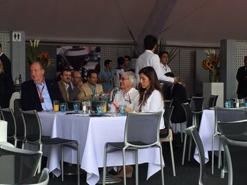 Rey asiste al GP de México