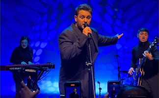 Christopher Uckermann va más allá de RBD y regresa a los escenarios con su primer disco como solista