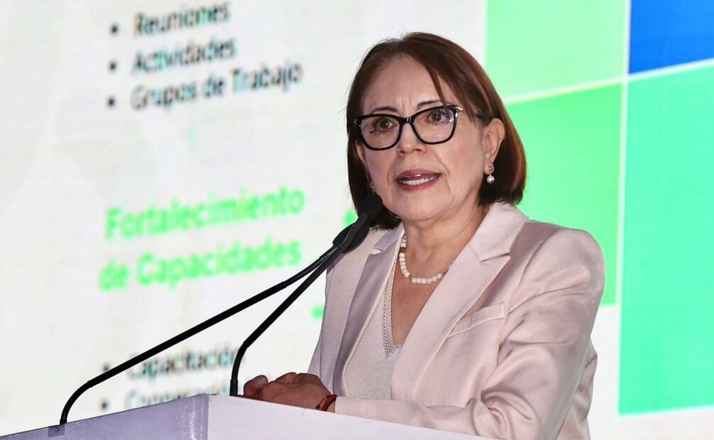 Armida Zúñiga, titular de la Cofepris, presentó “El panorama de la Investigación Clínica en México” en el foro Fifarma Annual Summit. Foto: Berenice Fregoso/ EL UNIVERSAL