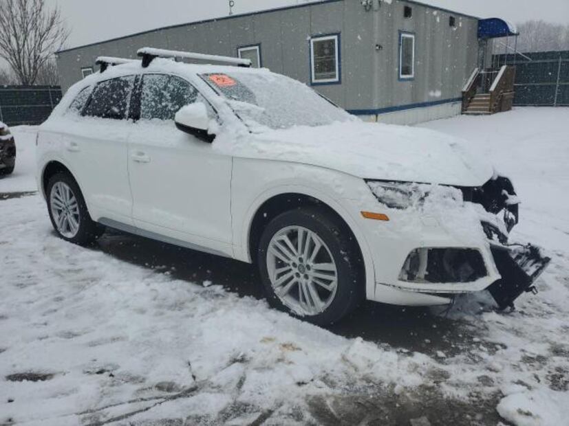Después de haber chocado en EUA, este Audi Q5 terminó en Polonia.