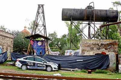 Continúa el rescate de restos óseos en fosa de Huehuetoca