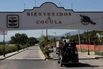 Capturan a capo junto con alcalde perredista