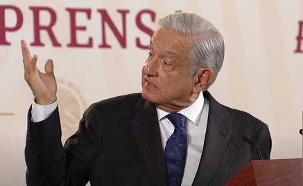 La vez que AMLO se torció un dedo, no fue con el "curahuesos" y ya no llegó a jugar beisbol en las Grandes Ligas