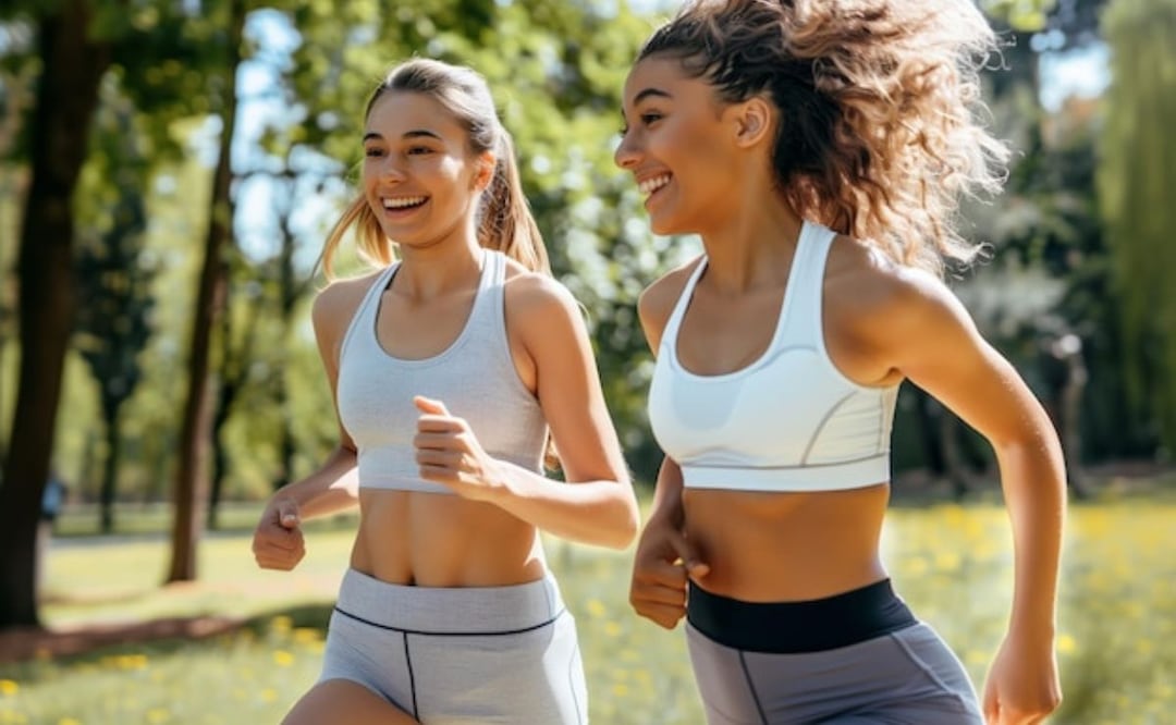 El ejercicio regular se ha convertido en un aliado para mejorar la calidad del sueño. Fuente: Freepik.