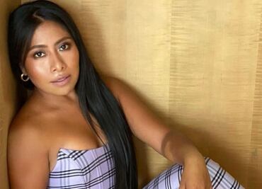 Yalitza Aparicio impacta con vestido lencero en los Premios Ariel