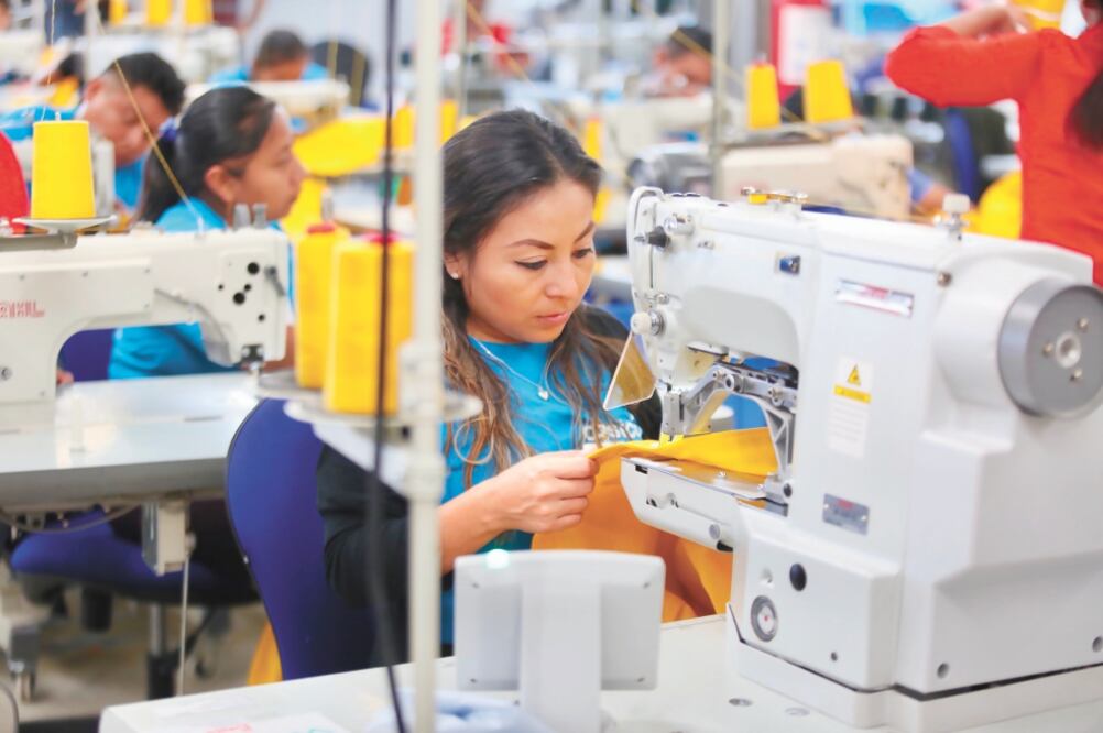 Abusos. Los sectores textil y de calzado, hay casos de subvaluación, contrabando técnico y triangulación. Foto: ARCHIVO EL UNIVERSAL