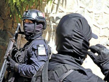 Mexico takes legal action against 19 former officials who worked at the Federal Police
