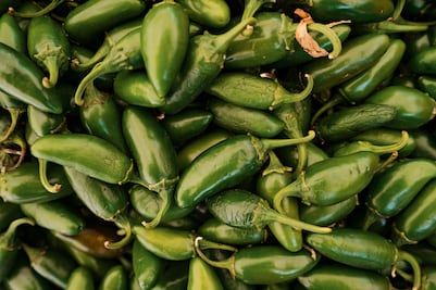 Cofepris descarta salmonella en chiles jalapeños de Nuevo León; mantienen vigilancia permanente