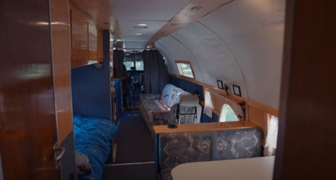 Conoce a Flamingo, el vehículo hecho con las partes de un avión abandonado