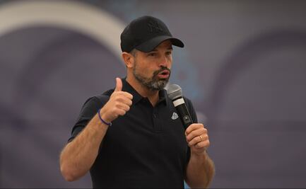 Rafa Puente se acerca al banquillo del Atlas