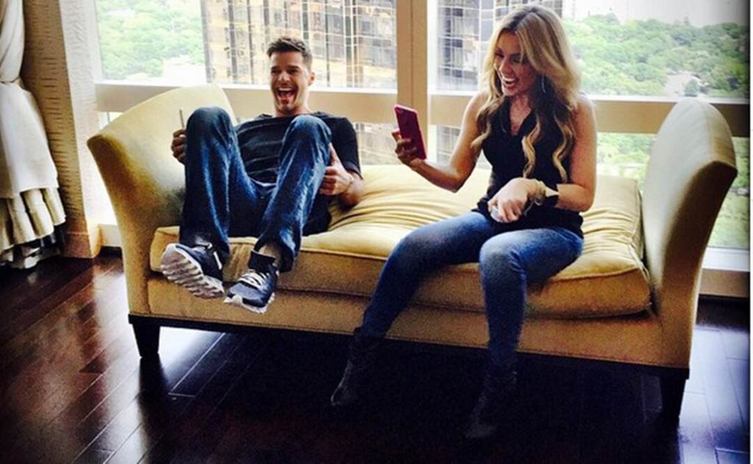 Se divirtió con Thalía durante las entrevistas para promover la cinta de Minions Foto:Instagram de Thalía