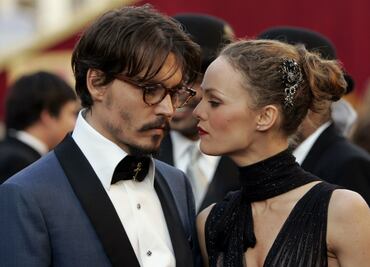 Sale a la luz carta de Vanessa Paradis, afirma que Johnny Depp nunca fue abusivo