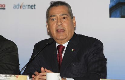 Llama Beltrones a transparentar uso de recursos públicos