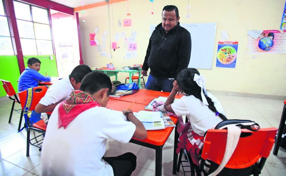 Iván Escobar asegura que el maestro rural es una figura todavía muy importante, pues además de dar clases es un gestor, Foto: Edwin Hernández