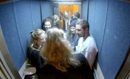 Shia Labeouf reta a estudiantes a mostrar sus genitales