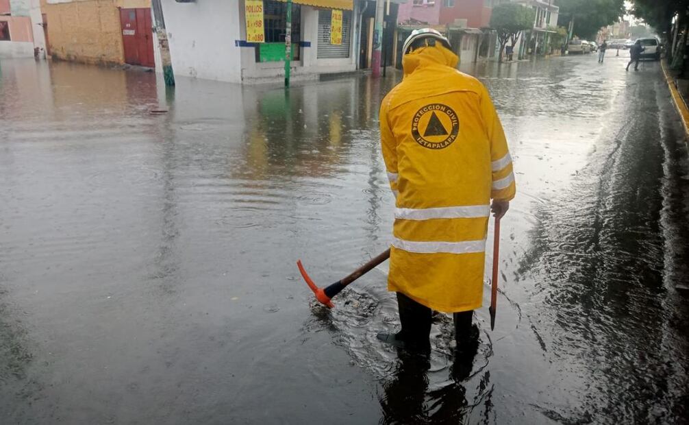 Brigada de Protección Civil atendieron zonas afectadas en Iztapalapa (12/06/2025). Foto: X @Alc_Iztapalapa