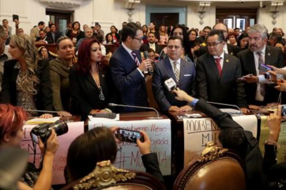 Se desata zafarrancho en la Asamblea Legislativa