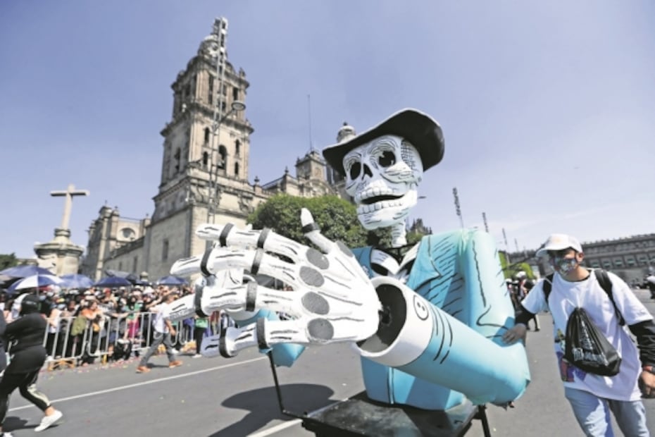 Uno los amenaza; el otro se reúne con ellos