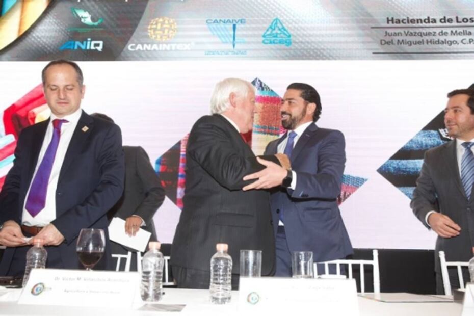 Industriales pedirán a gobierno prórroga para no bajar aranceles a zapatos, telas y confecciones: Concamin