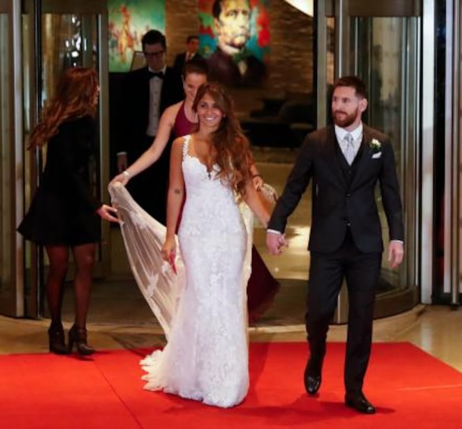 Conoce a la modista que diseñó el vestido de novia de Antonella para su boda con Messi