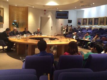 Tras receso, reanudan diálogo en el Politécnico