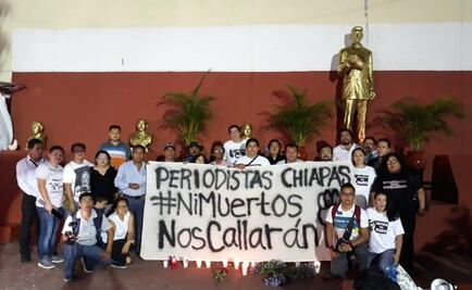Periodistas de Chiapas se suman a protesta por homicidios de comunicadores