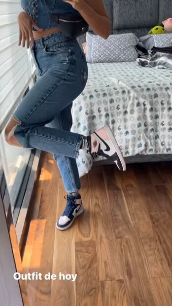 Arisita en look total denim / Foto: Instagram @arianny.tenorio