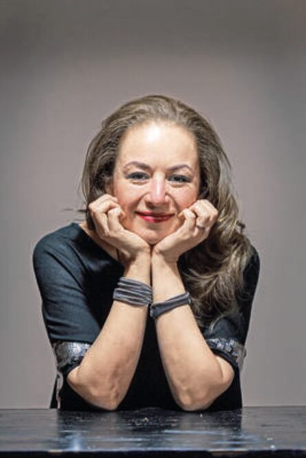 Rebeca Moreno lleva 22 años al frente de la producción de La dama de negro (CRISTOPHER ROGEL BLANQUET. EL UNIVERSAL)