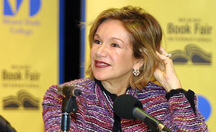 Loaeza se disculpa por apuñalar piñata de Trump