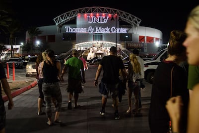 Aumenta a 59 muertos y 527 heridos el saldo por tiroteo en Las Vegas