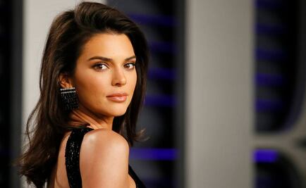 Kendall Jenner impacta con sensual vestido 
