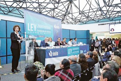 Reprochan que InfoDF esté acéfalo