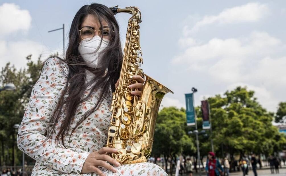La saxofonista rompió el silencio sobre las amenazas que ha estado recibiendo ne redes sociales. Foto: Especial