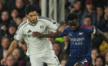 Raúl Jiménez fue titular en derrota del Fulham frente al Arsenal