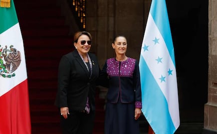 Xiomara Castro llega a Palacio Nacional; Sheinbaum le da la bienvenida
