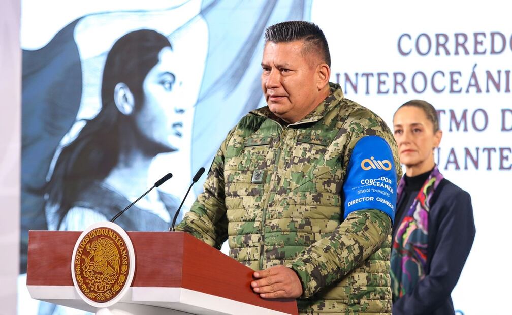 El director general del Corredor Interoceánico  Istmo de Tehuantepec (CIIT), Juan Carlos Vera Minjares, informó que, la Línea K del Tren Interoceánico, que llegara a la frontera con Guatemala, lleva un avance general del 58.5%, y se prevé que concluya la obra en el último trimestre del 2025. Foto: Axel Sánchez/ EL UNIVERSAL